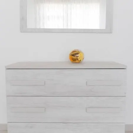 Luminoso Vicino A Tutto